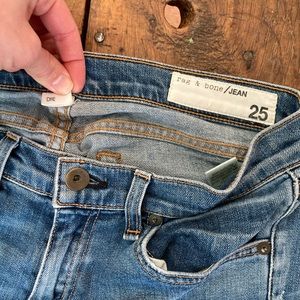 Rag and Bone jeans. DRE. Size 25